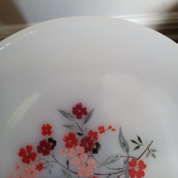 Vintage Fire King Primrose White Red Pink Flowers Salad Plate - Picture 3 of 10